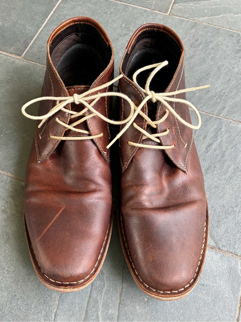 Steve Madden Men's Brown Leather Chukka Boots with Contrast Laces